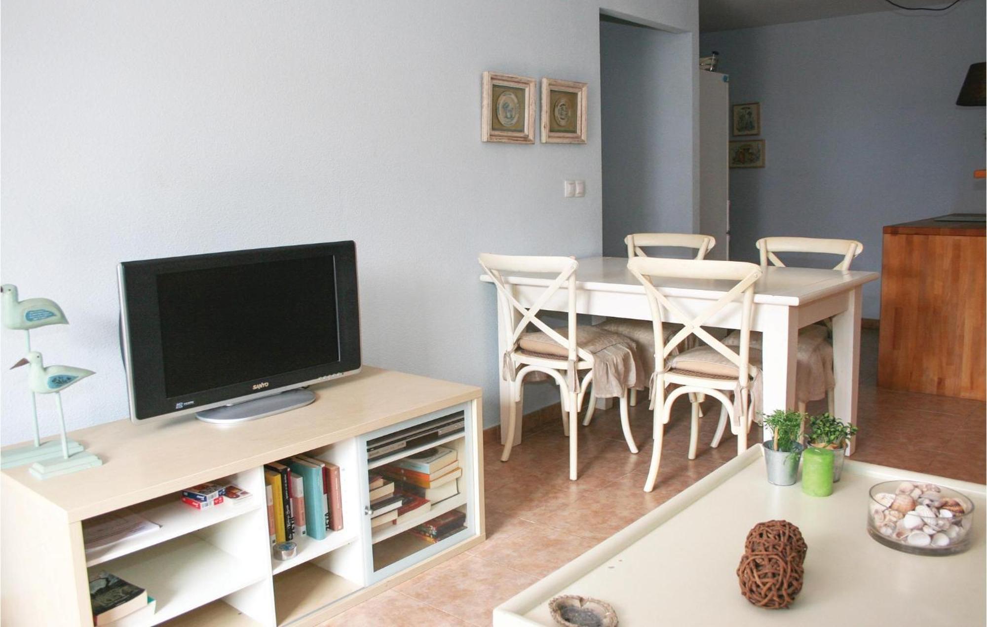Beautiful Apartment In Alcossebre With Kitchen Luaran gambar