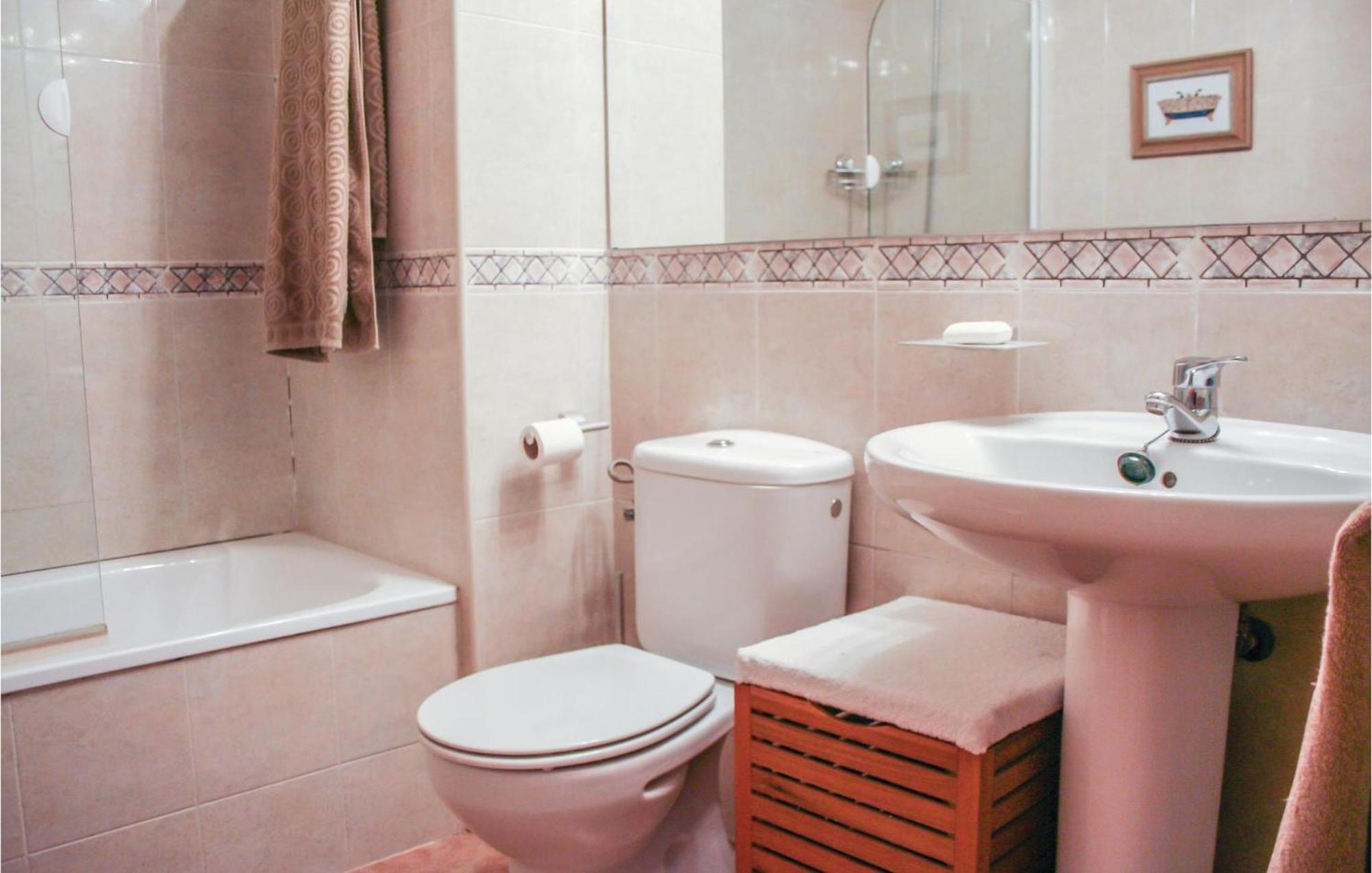 Beautiful Apartment In Alcossebre With Kitchen Luaran gambar